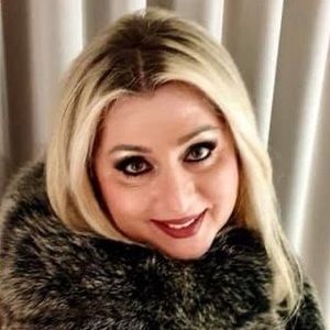 Meet your Posher, Elena